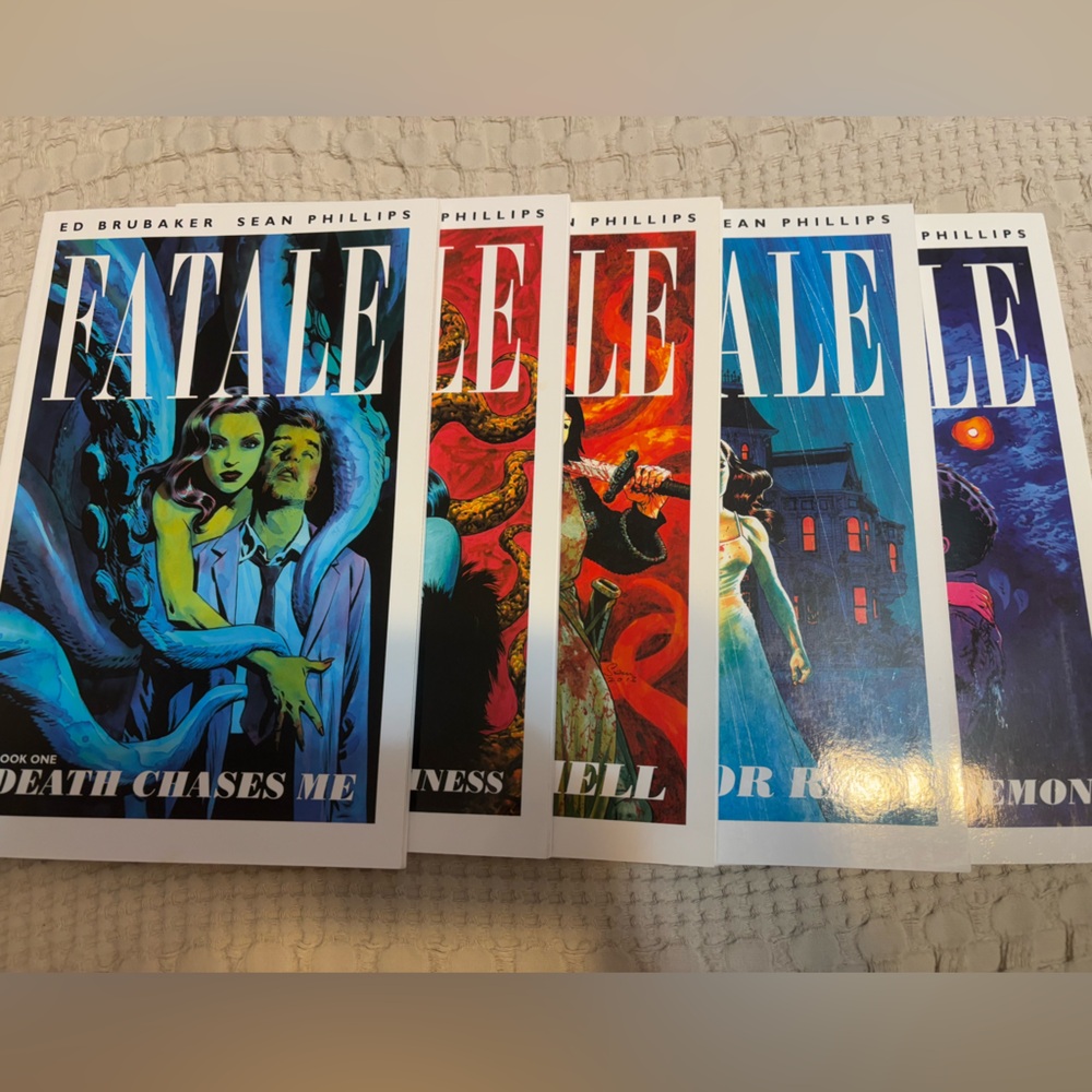 Fatale 5 Book Series Ed Brubaker Great Condition